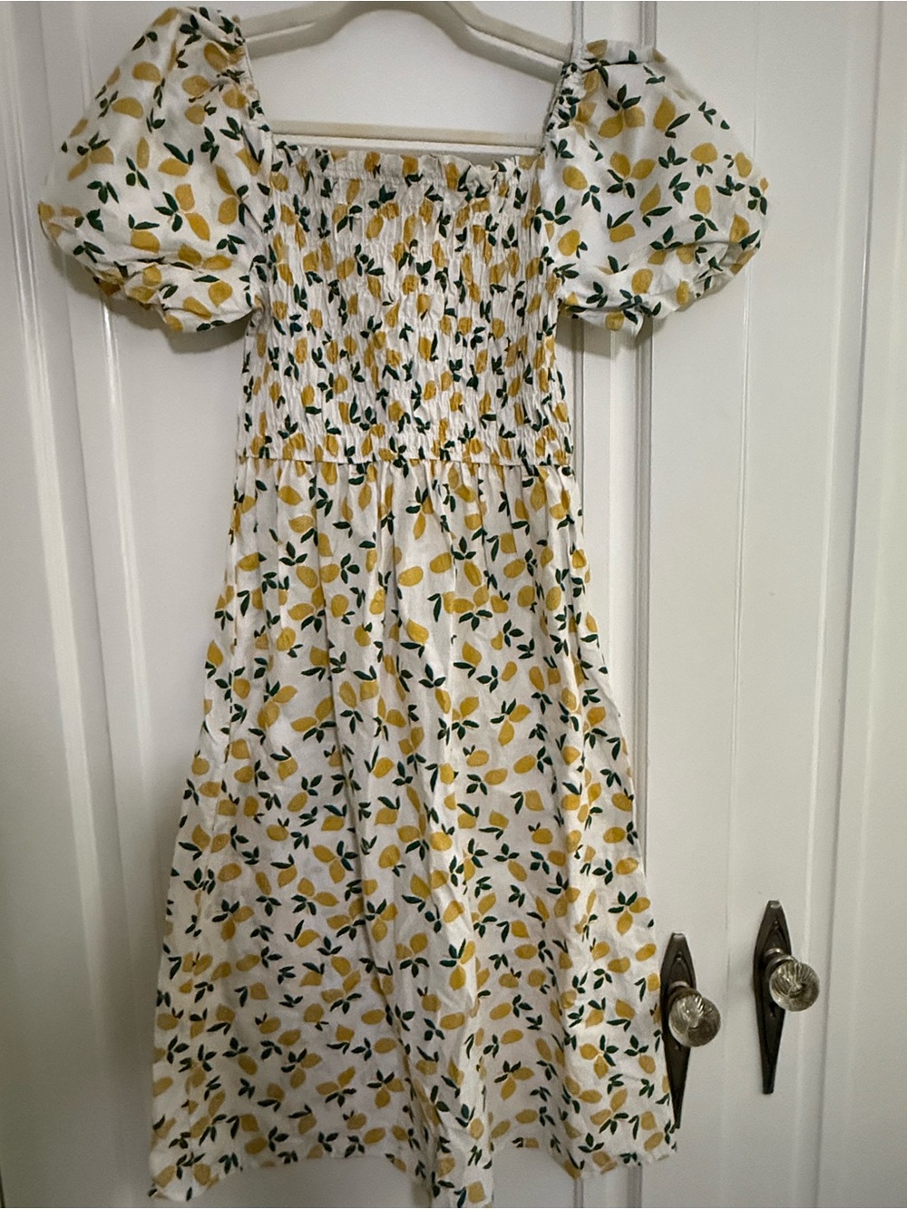 Smocked Puff-Sleeve Lemon Print Dress - White & Yellow